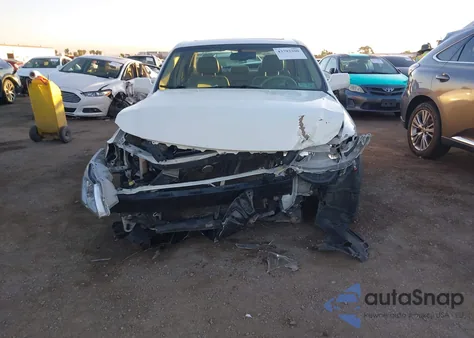 2001 Toyota Avalon Xls z USA, uszkodzony, nr VIN 4T1BF28B61U181068